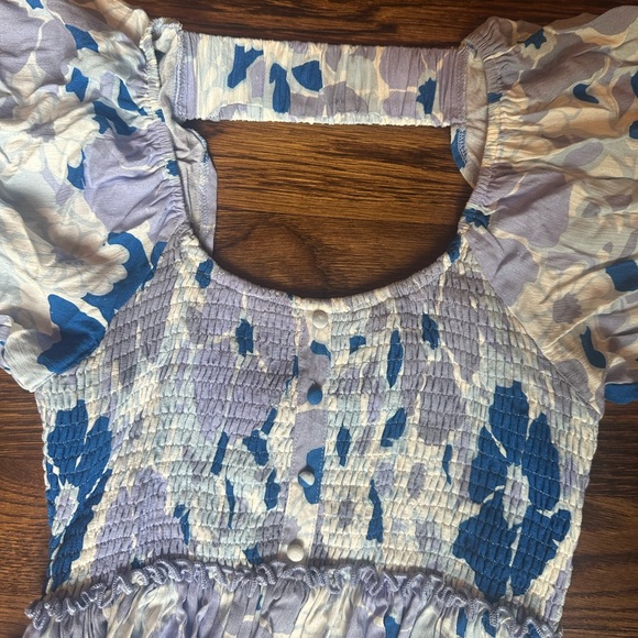 Fourteenth and 9th Flowy Dress - Picture 4 of 5